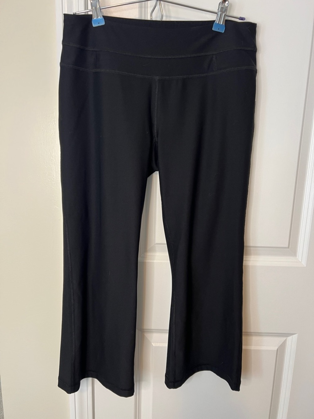 Calvin Klein Performance Quick Dry Flare Crop Active Pants